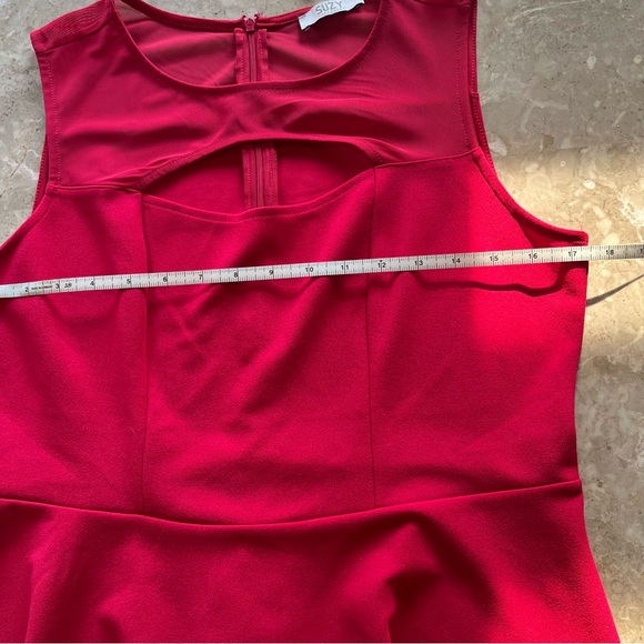 Suzy Sheir red dress with sheer on chest and back, flare bottom size large - Picture 6 of 7